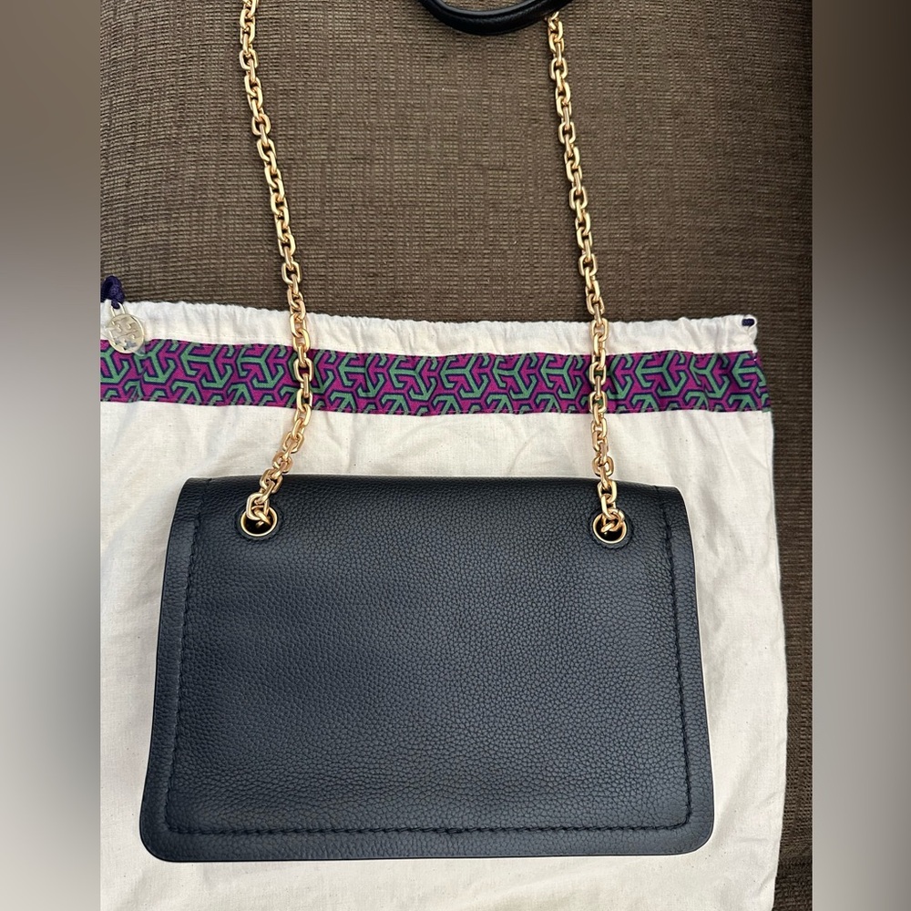 Tory Burch Carson Convertible Leather Crossbody Bag - Picture 2 of 9